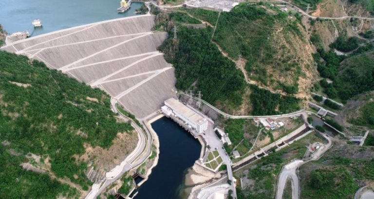 auditimi-i-klsh-nxjerr-ne-pah-abuzimet-ne-kaskaden-e-drinit/-kesh-me-fatura-te-fryra-konsulence,-shkelje-procedurash-dhe-rimbursimi-te-tvsh-me-dem-13.2-mln-euro