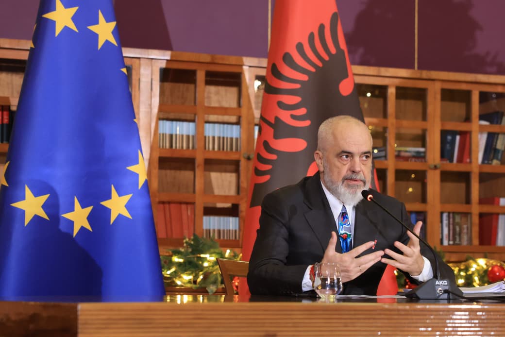 spak-u-“opozita”-e-qeverise?-rama:-te-tjeret-jane-betuar-se-do-ta-shkrijne,-por-s’e-bejne-dot-se-votat-i-kemi-ne.-institucion-qe-ben-punen-e-vet!