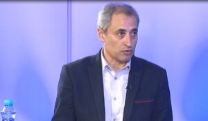 “diaspora-nuk-eshte-justifikimi-i-opozites-per-humbjen”/-cejku:-zgjedhjet-ne-kosove,-paradhome-per-stabilitet-politik!-arsyet-pse-kurti-fitoi…