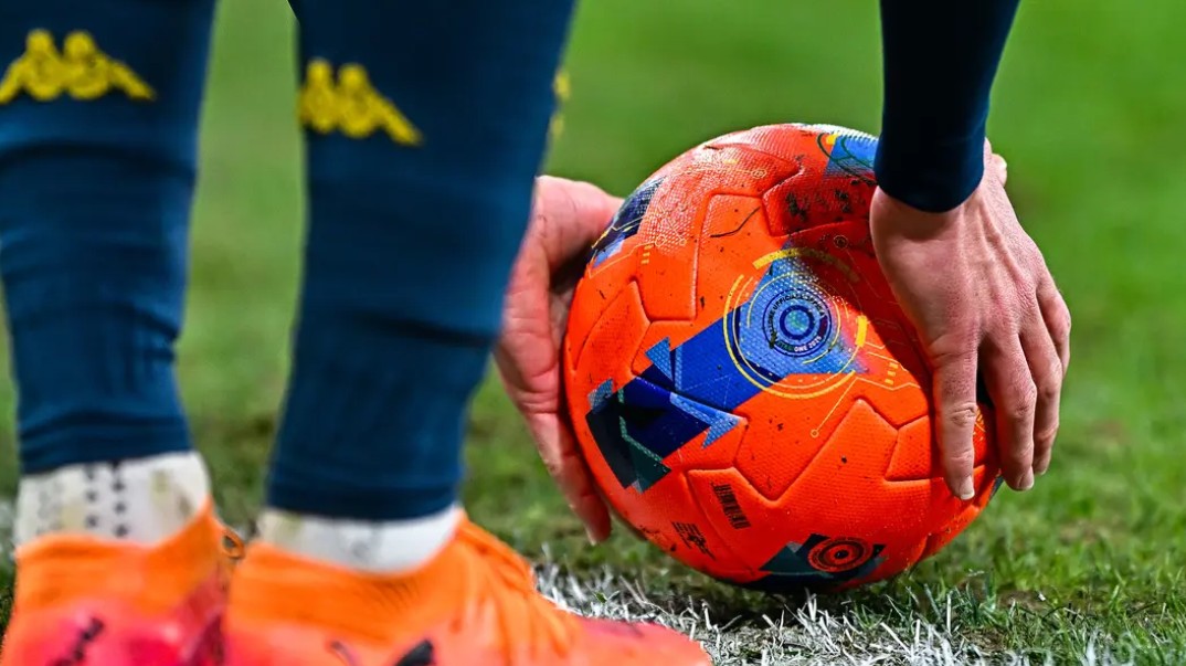 serie-a-ben-ndryshimin-e-papritur,-heq-dore-nga-topi-dimeror-ngjyre-portokalli-per-nje-arsye-te-forte…