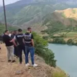 fije-floku,-gjurme-papilare-gishtash-dhe-bidone-me-uje-te-konsumuar/-“ne-shenjester”:-ja-cfare-zbuluan-analizat-e-3-mjeteve-petrit-hoxha-i-mori-me-qira….