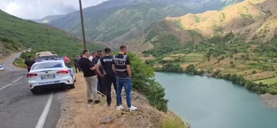 fije-floku,-gjurme-papilare-gishtash-dhe-bidone-me-uje-te-konsumuar/-“ne-shenjester”:-ja-cfare-zbuluan-analizat-e-3-mjeteve-petrit-hoxha-i-mori-me-qira….