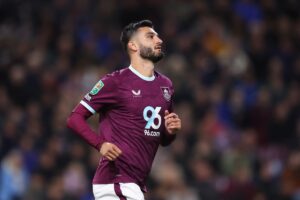 video/-broja-ne-rolin-e-“kamarierit”,-dhuron-asist-ne-premier-league