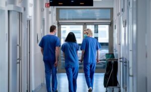 semundjet-rriten,-fondet-per-shendetesine-ulen-ne-vlere-dhe-ne-perqindje-te-pbb-se-deri-me-2028