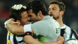 besnikeria-qe-ndertoi-legjendat;-buffon-flet-per-del-pieron-dhe-vitet-e-veshtira-te-juventusit