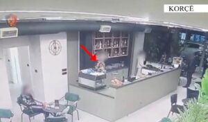 me-arme-zjarri-ne-lokal,-arrestohet-i-riu-ne-korce