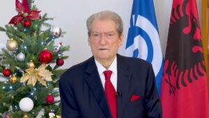 “gezuar-2026!”,-berisha-mesazh-urimi-per-fundvitin,-ben-bilancin-e-2025:-balluku,-veliaj-dhe-akshi!-shqiptaret,-me-te-keqpaguarit-me-ministra-super-te-pasur