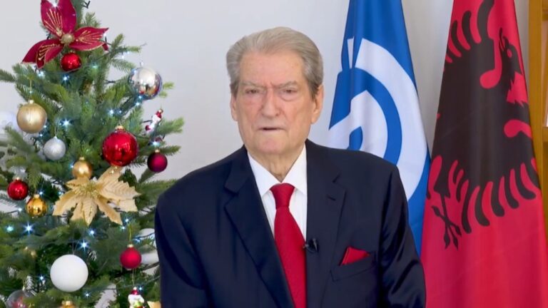 “gezuar-2026!”,-berisha-mesazh-urimi-per-fundvitin,-ben-bilancin-e-2025:-balluku,-veliaj-dhe-akshi!-shqiptaret,-me-te-keqpaguarit-me-ministra-super-te-pasur