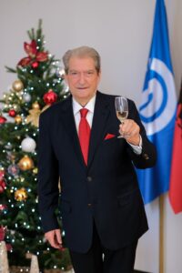 mesazhi-i-kryetarit-te-pd/-berisha:-ne-2025-rama-rrembeu-voten,-fuqizoi-kartelet-dhe-korrupsionin-qeveritar.-ne-2026-shqiptaret-do-ti-bejne-funeralin-organizates-kriminale-‘rilindja’