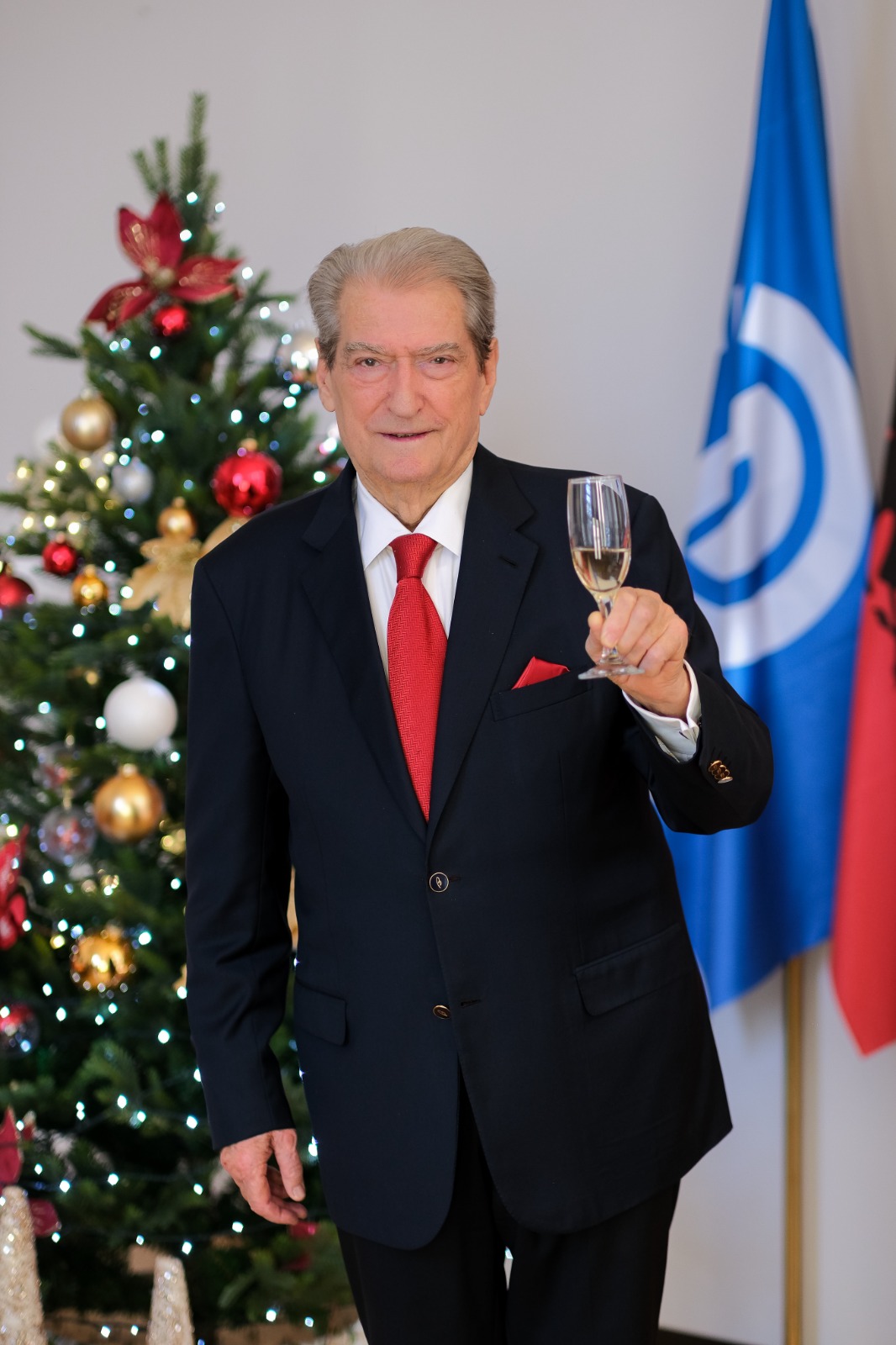 mesazhi-i-kryetarit-te-pd/-berisha:-ne-2025-rama-rrembeu-voten,-fuqizoi-kartelet-dhe-korrupsionin-qeveritar.-ne-2026-shqiptaret-do-ti-bejne-funeralin-organizates-kriminale-‘rilindja’