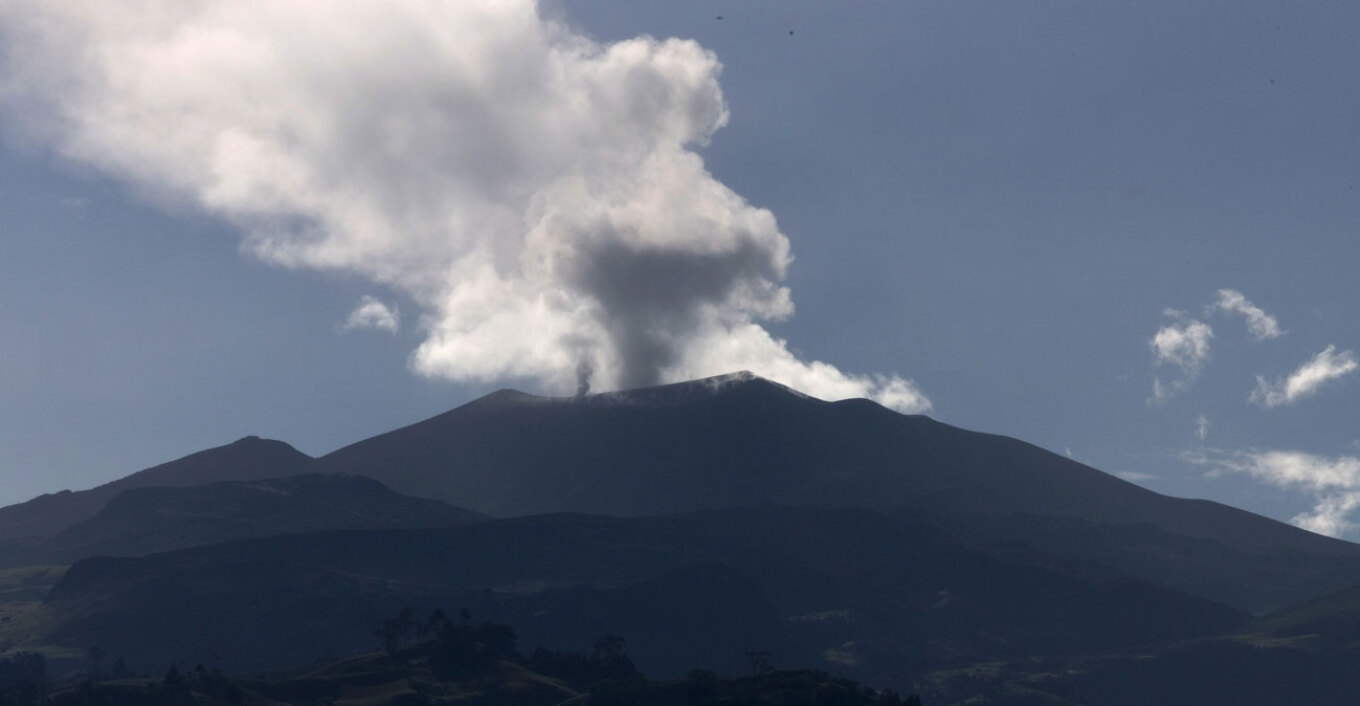 alarm-per-vullkanin-purache-ne-kolumbi/-hiri-“mbyt”-fshatrat,-rritet-rreziku-i-shperthimit