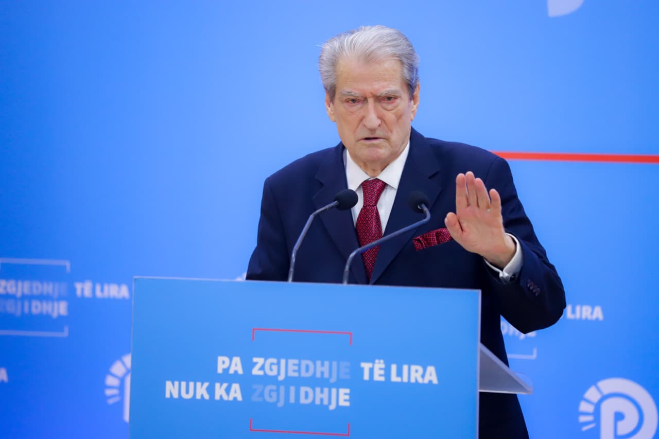 kafja-qe-trazoi-seline,-berisha-tregon-nese-ka-pasur-takim-me-demokratet-qe-dolen-nga-‘rreshti’