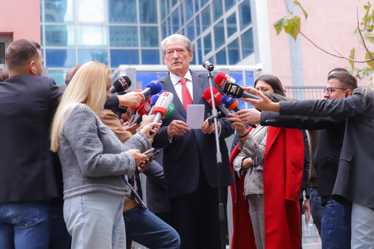 per-reformen-dhe-“21-janarin”/-berisha:-nuk-marrim-pjese-ne-votime.-meta?-nuk-kam-dijeni