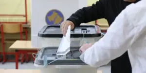 “vetevendosja,-sekt-per-te-vjedhur-votat-e-diaspores”/-ldk-akuzon-kurtin:-ka-kaluar-ne-histeri-politike!