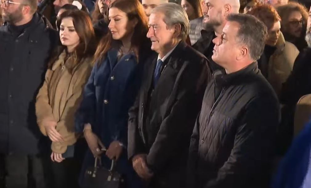 foltorja-para-kryeministrise,-mberrin-ne-tubim-kreu-i-pd,-sali-berisha