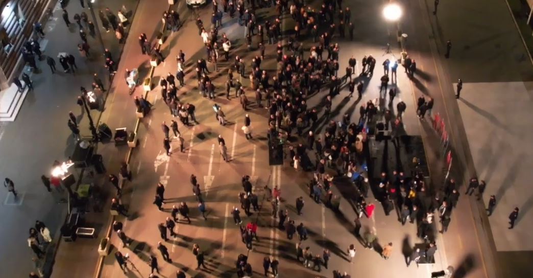 video/-foltorja-e-trete-pa-mbeshtetje,-berisha-ne-bulevard,-nuk-arrin-te-mbledhe-serish-njerez