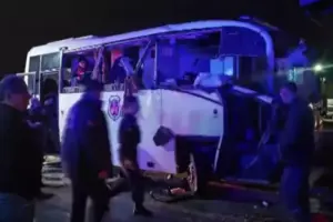 dhjetera-te-plagosur-ne-nje-aksident-te-rende-rrugor-ne-turqi