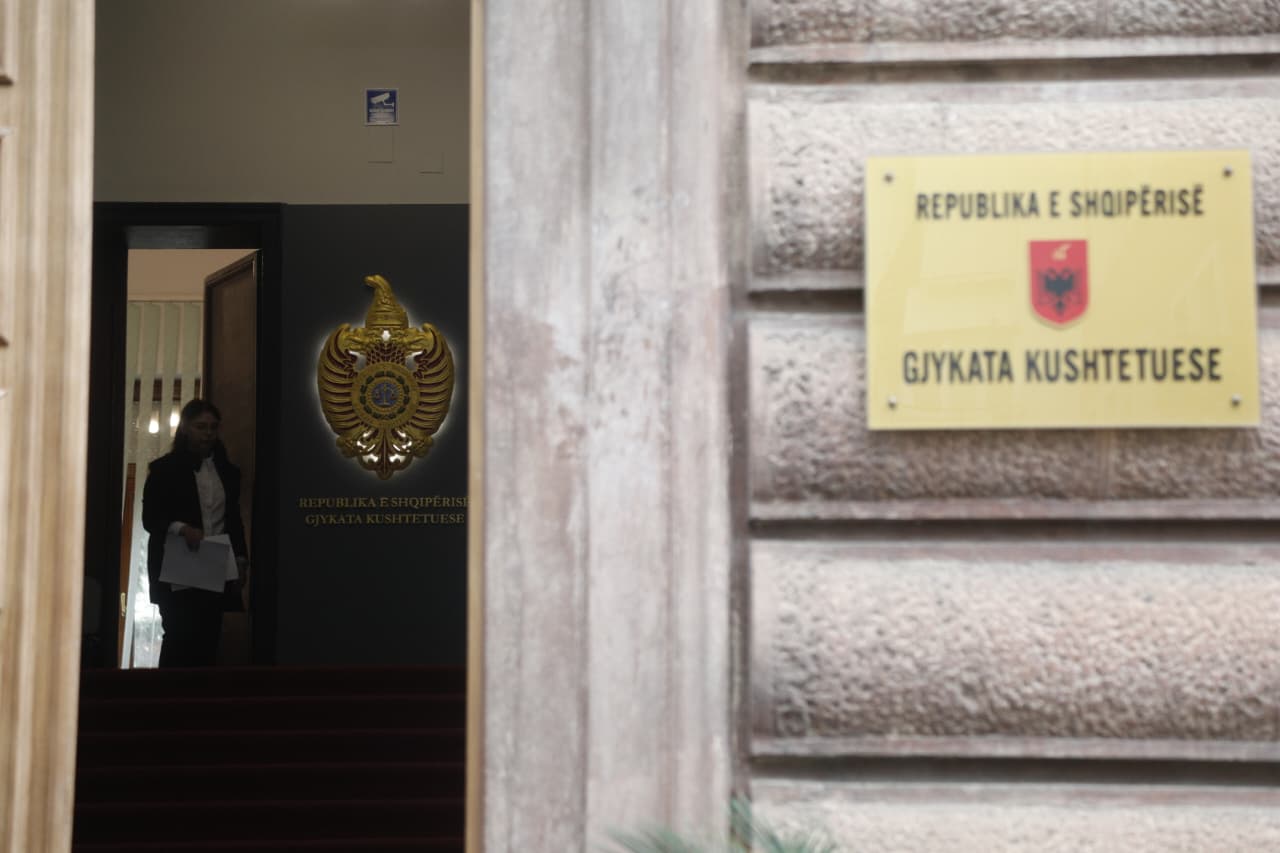 padia-e-kryeministrit-ne-kushtetuese/-shqyrtohet-nga-trupa-gjyqesore,-pritet-kalimi-per-gjykim