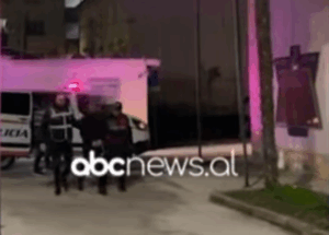 theu-masen-e-arrestit-shtepiak/-vlore,-i-riu-i-armatosur-ne-makine,-kapet-nga-policia