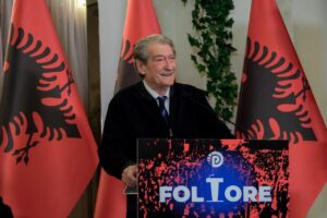 berisha:-do-bejme-nje-analize-te-shkelqyer,-jo-nje-gjah-shtrigash!-jemi-ne-fazen-e-betejes-vendimtare,-edi-rama-nuk-do-e-gezoje-mandatin-e-katert