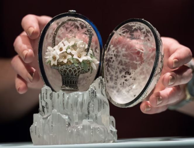 me-kristale-e-diamante,-del-ne-ankand-veza-e-rralle-faberge