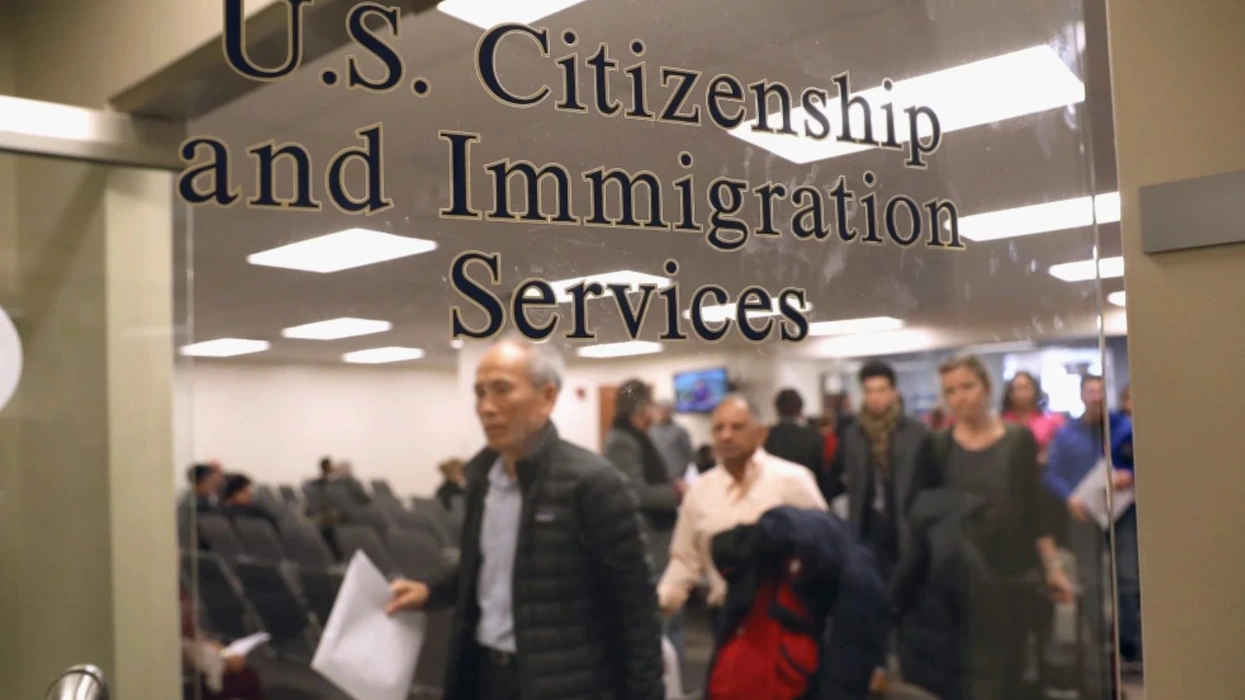 shba-pezullon-te-gjitha-aplikimet-per-emigracionin-nga-19-vende