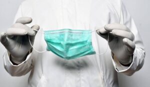 maska-dhe-presion-mbi-sistemin-shendetesor,-spanja-rikthehet-te-masat-kunder-koronavirusit