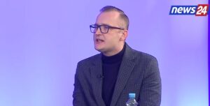 “takimet-e-demokrateve,-zjarr-qe-ngroh-pd-ne,-e-vendos-ne-levizje”,-hoxha:-s’kemi-nevoje-per-armiq-te-shpikur