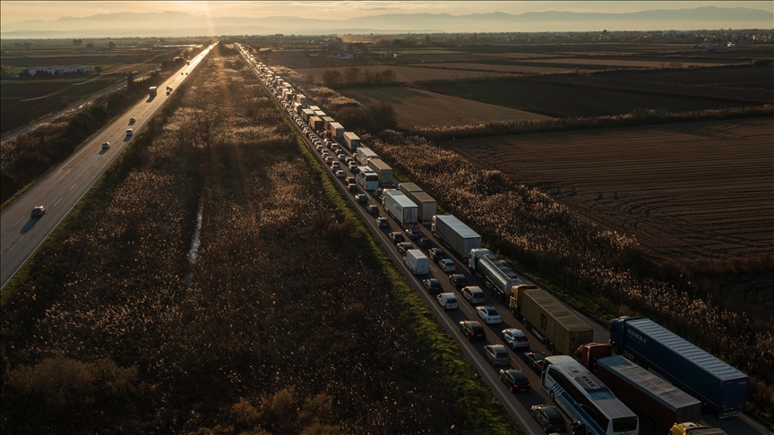 fermeret-greke-bllokojne-piken-kufitare-greqi-turqi