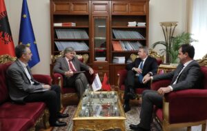 reforma-zgjedhore/-gjiknuri-dhe-bylykbashi-takojne-ambasadorin-tarran,-bashkekryetari-socialist:-kerkuam-mbeshtetje-nga-osbe-per-ceshtje-qe-nuk-arrijme-dakordesi