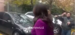 linda-karcanaj-del-nga-spak/-kreu-i-akshi-u-pyet-per-disa-tendera-me-miliona-euro