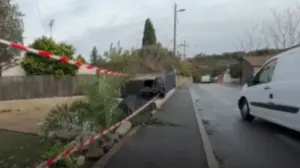 video/-aksident-tragjik-ne-france,-makina-u-perplas-me-nje-mur-dhe-perfundoi-ne-pishinen-e-nje-banese,-vdesin-3-adoleshente