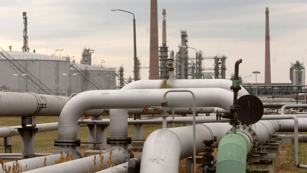 video/-ukraina-godet-tubacionin-qe-transporton-nafte-ruse-ne-hungari-dhe-sllovaki