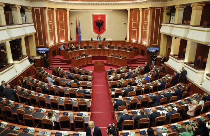 sot-seance-plenare-ne-kuvend,-20-ceshtjet-qe-parashikohen-ne-rendin-e-dites