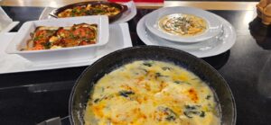 shqeto-permeti,-kima-me-spinaq-dhe-fergese-me-djathe-e-speca,-recetat-per-diten-e-sotme