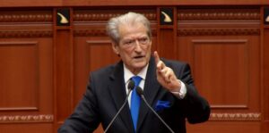 “po-prishin-prova-nate-e-dite”/-berisha-ne-kuvend:-per-te-pare-se-kush-eshte-“bordello-e-vertete”…