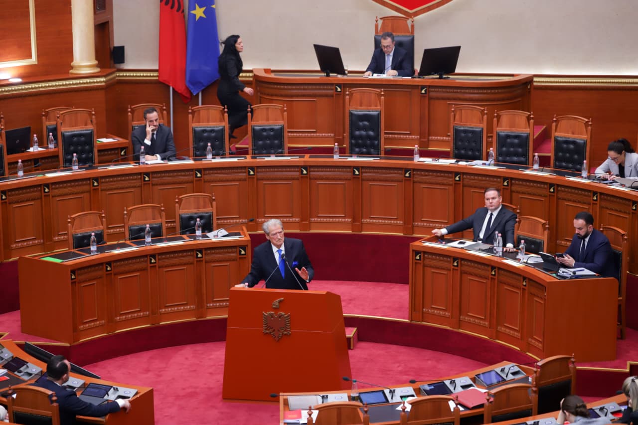 berisha:-lubi-balluku-duhej-te-ishte-arrestuar-me-kohe-sepse-po-prishin-provat-dite-e-nate!-rama-po-ushtron-nje-presion-te-tmerrshem -dhe-banditesk-mbi-gjykaten-kushtetuese