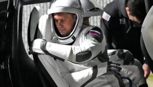 kozmonauti-rus-perjashtohet-per-spiunazh/-kapet-duke-fotografuar-materiale-te-ndjeshme-te-spacex