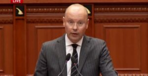 “pas-ballukut-radha-i-vjen…”,-ivi-kaso:-tenderat-si-prone-private,-ministrat-si-vasale-te-shtetit.-ky-eshte-modeli-i-qeverisjes-se-rames