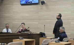 dy-vite-burg-per-serbin/-sulmoi-forcat-e-kfor-ne-2023-ne-zvecan