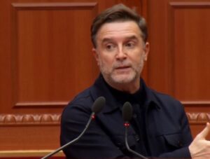 brace-flet-per-minatoret-e-spacit-ne-kuvend:-ministrja-atribuoi-ligjin-per-mbrojtjen-juridike-te-investitoreve,-por-punetoreve…