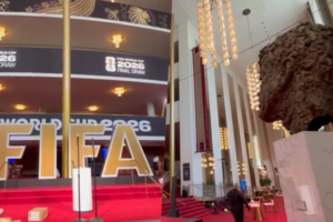 video/-nje-dite-nga-shorti-i-boterorit,-pergatitjet-per-ceremonine-madheshtore,-detajet