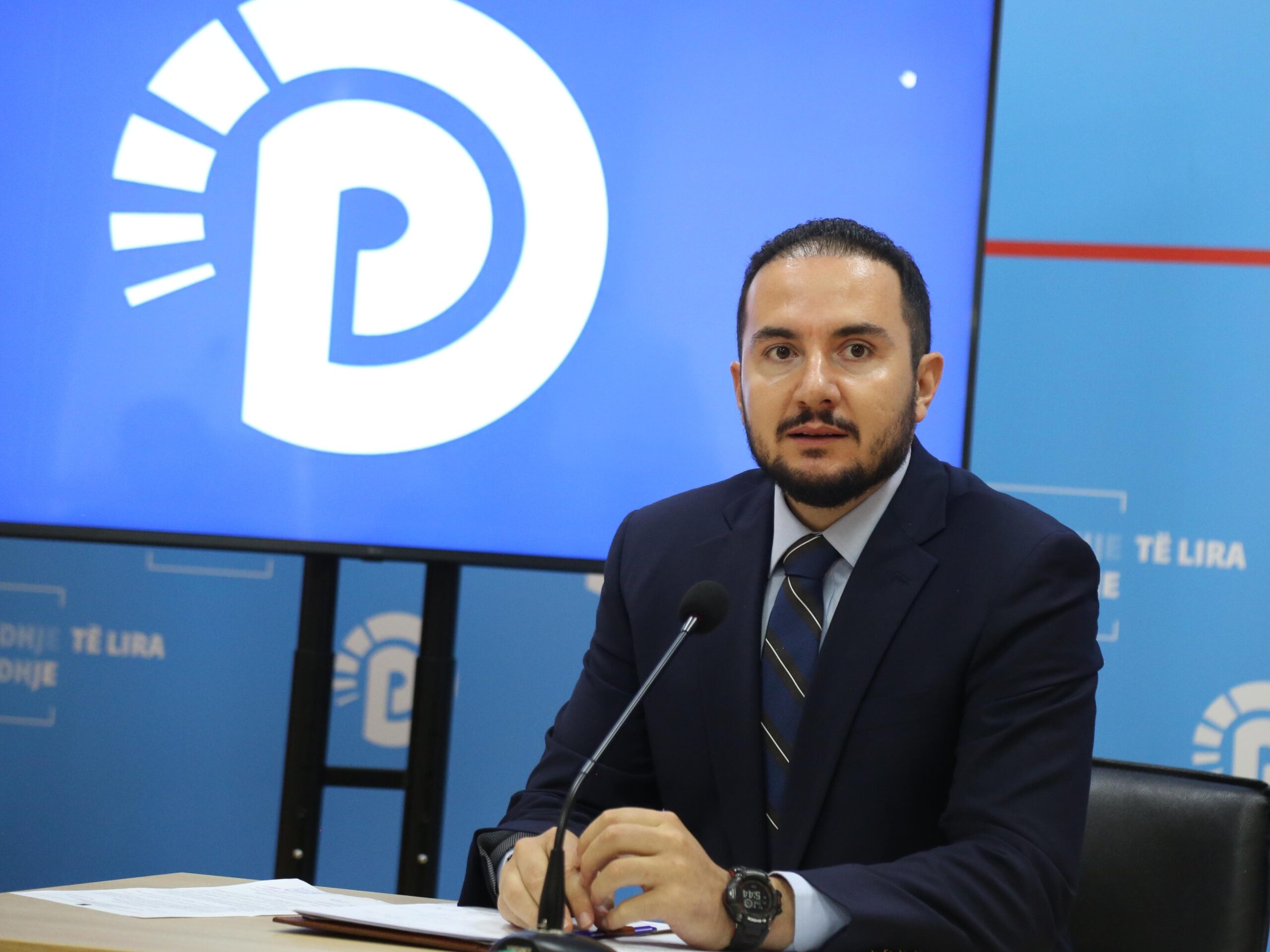 “listat-e-11-majit-zbehen-entuziazmin-qe-solli-lacivita”,-salianji-flet-per-berishen:-eshte-ne-punen-e-vet-dhe-ben-detyren,-por-hierarkia-e-pd…