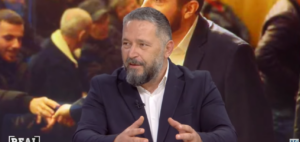 “fjalimet-e-berishes-dhe-salianjit,-pa-permbajtje”,-kthupi:-artikulojne-teza-elektorale,-por-jo-per-hallin-e-pd