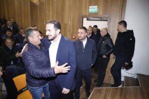 “ne-2021-me-hoqen-nga-lista-dhe-mblodha-1-mije-njerez-ne-takim”,-salianji:-shqetesim-duhet-te-kete-per-ata-qe-rrine-ne-vend-dhe-jo-per-takimet-me-demokratet