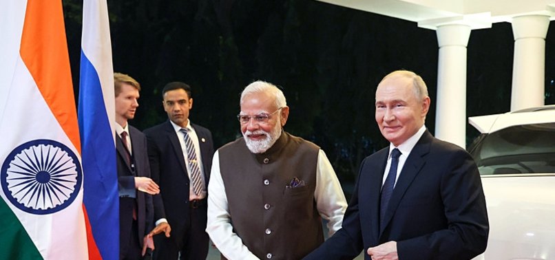 putin-ne-indi-per-udhetimin-e-pare-qe-nga-viti-2021,-ndersa-kryeministri-modi-pershendet-lidhjet-‘e-provuara-nga-koha’-me-rusine