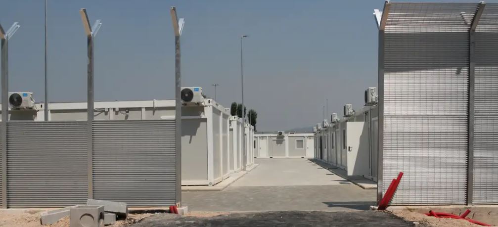 projektvendimi/-shqiperia-parashikon-ngritjen-e-20-qendrave-te-reja-pritese-per-emigrantet-nga-siria,-libani-e-gaza,-ja-qytetet-ku-do-te-vendosen-kampet