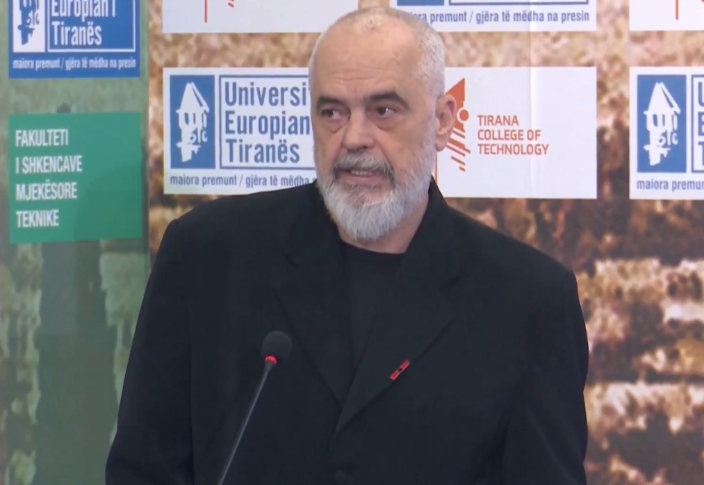 “me-thane-se-kishte-arrestuar-nanon”,-rama-ne-prezantimin-e-librit-te-christopher-hill:-i-vetmi-ambasador-qe-ka-kuptuar-ballkanin