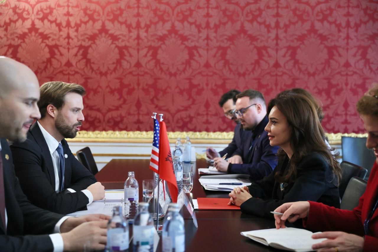 spiropali-takohet-me-zyrtarin-e-larte-te-dash-per-ceshtjet-e-europes-dhe-euroazise,-brendan-hanrahan:-thellim-i-bashkepunimit-strategjik-shumeplanesh-me-shba