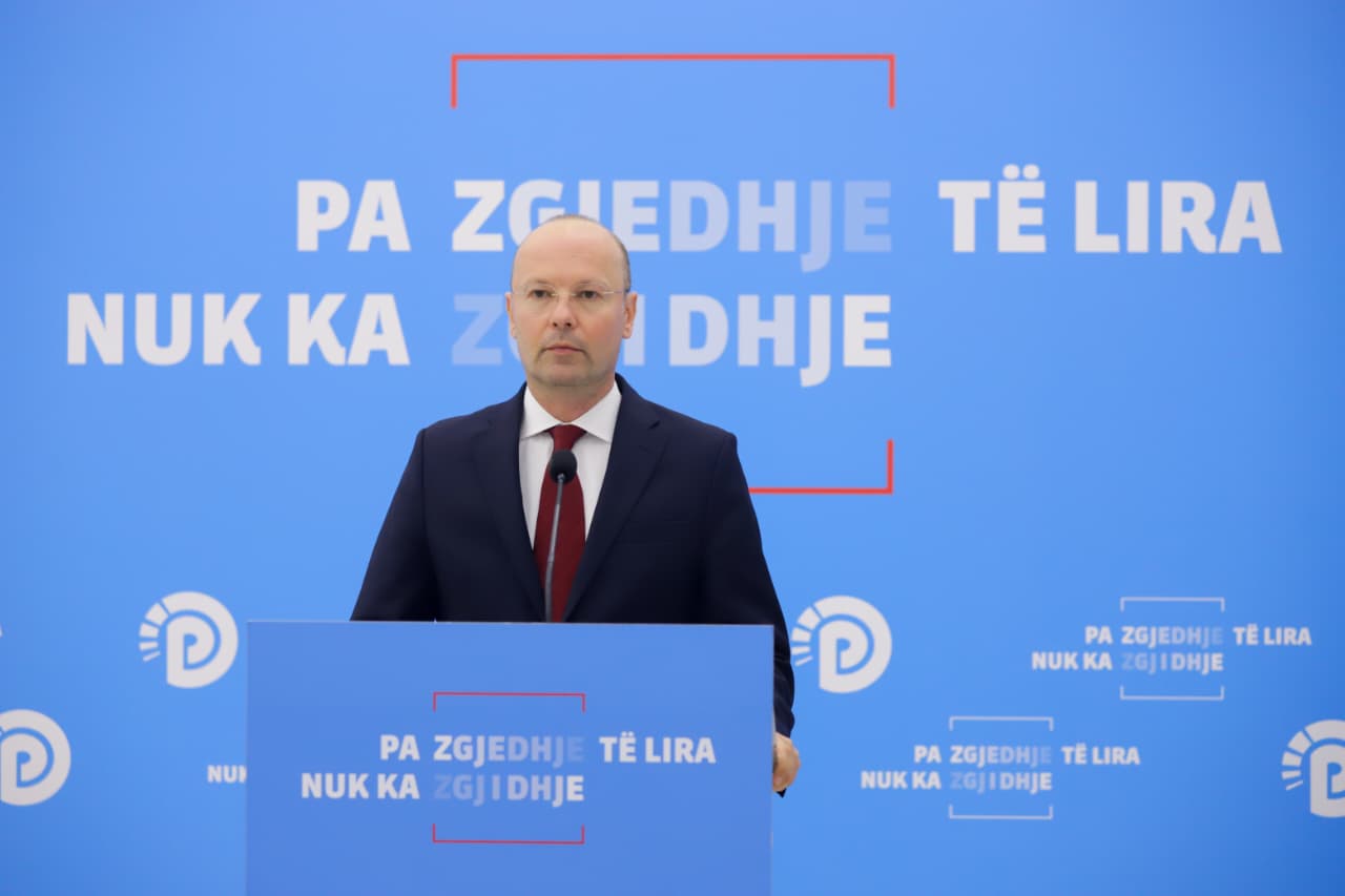 ivi-kaso:-pd-kerkon-transparence-per-projektin-e-20-qendrave-te-pritjes-se-emigranteve,-rama-s’mund-te-permiresoje-imazhin-e-tij-me-koston-e-shqiptareve